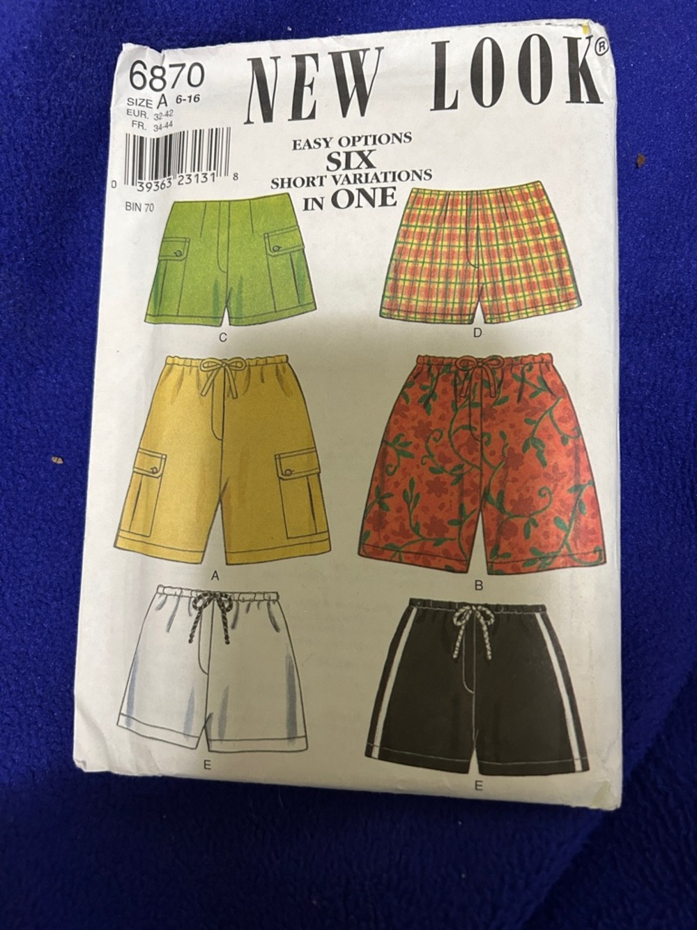 New Look boys shorts pattern 6 to 16. New uncut. 3 models.